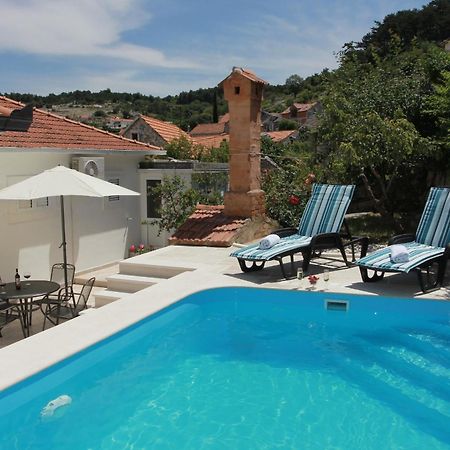 Holiday House Pine Tree Nerezisca Экстерьер фото