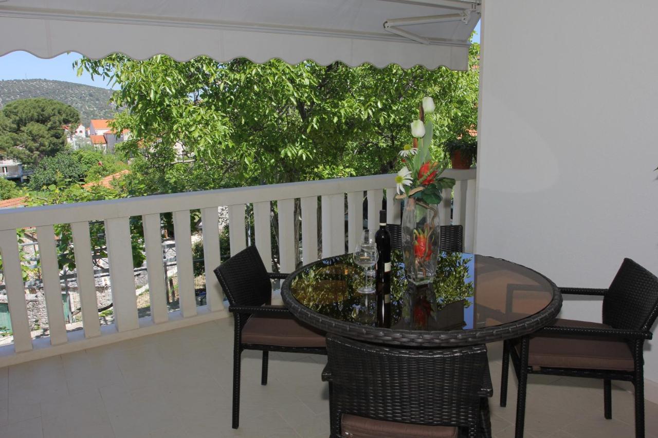 Holiday House Pine Tree Nerezisca Экстерьер фото