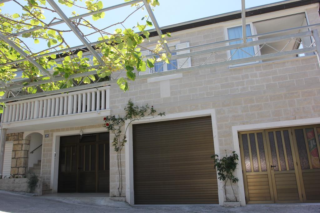 Holiday House Pine Tree Nerezisca Экстерьер фото