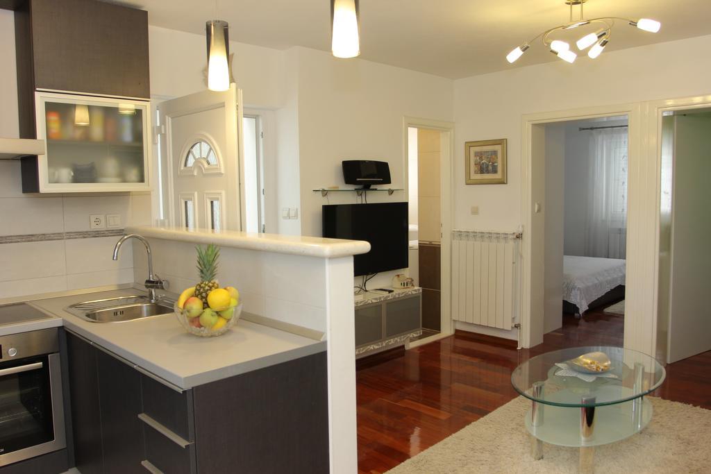 Holiday House Pine Tree Nerezisca Экстерьер фото